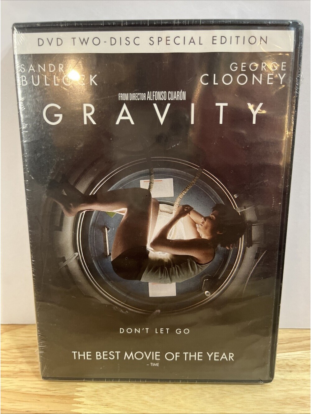 Gravity Two Disc DVD Clooney Bullock New Sealed